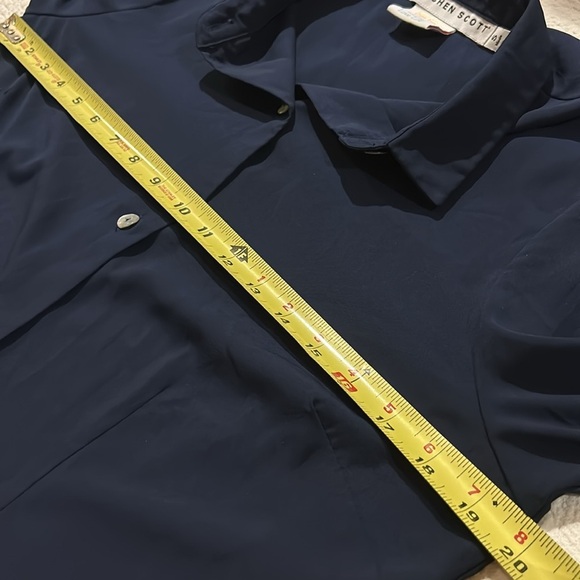 Gretchen Scott Small button down. 3/4 bell sleeve. Fitted - Picture 9 of 12